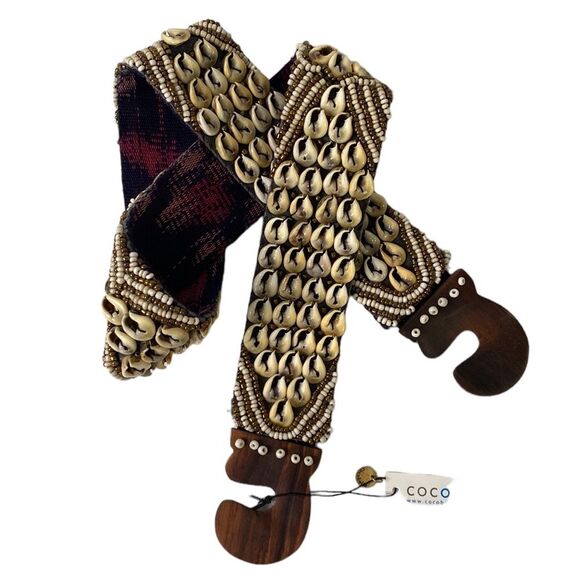 Anthropologie Cocobelle Komodo Papua Shells Beaded Embellish Belt Wooden Clasp - Picture 9 of 9